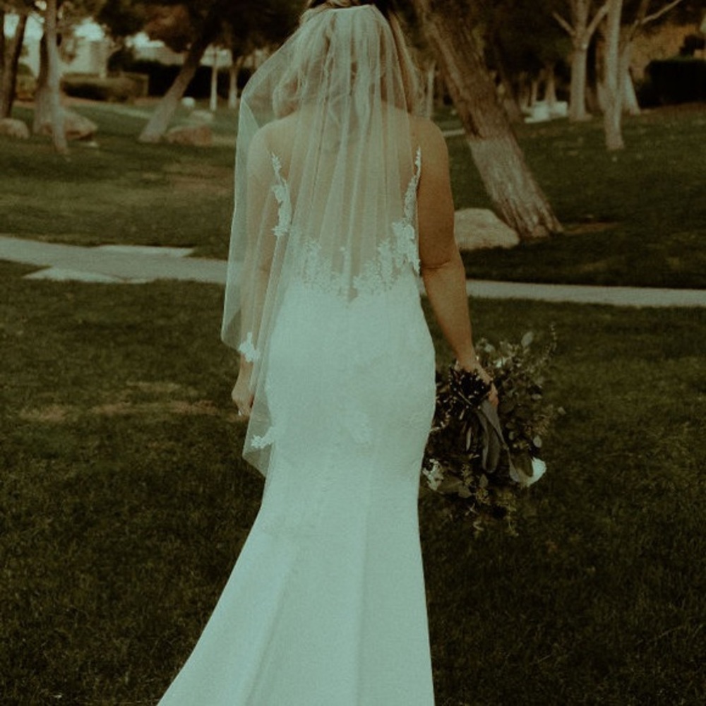 Wedding veil lace bottom